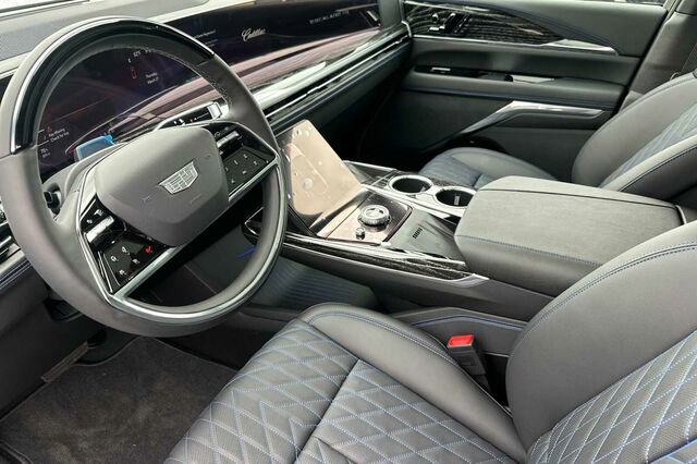 New 2025 Cadillac Escalade IQ Sport 1 w/ LPO, ONYX Package image 10