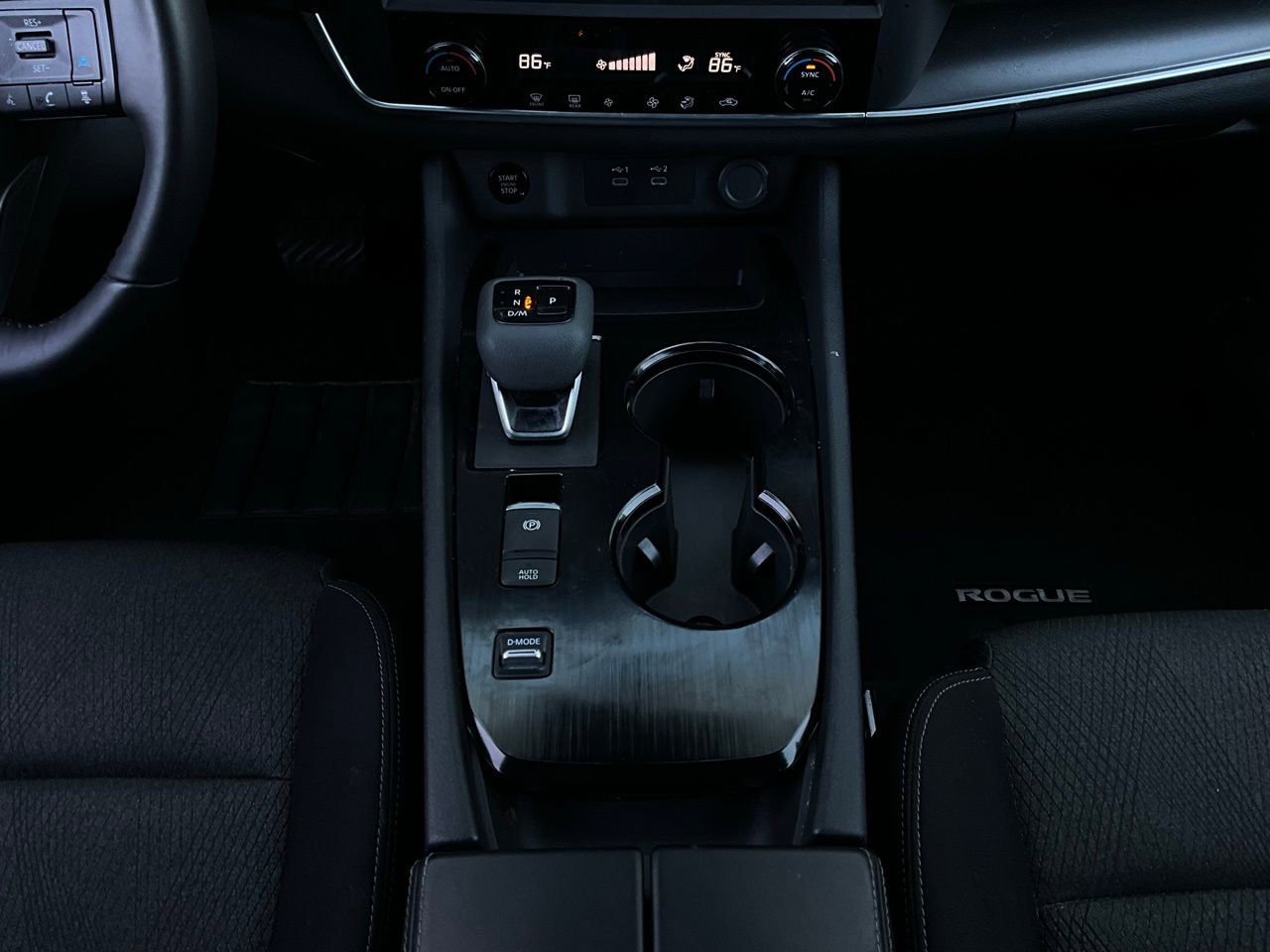 Used 2025 Nissan Rogue SV image 15