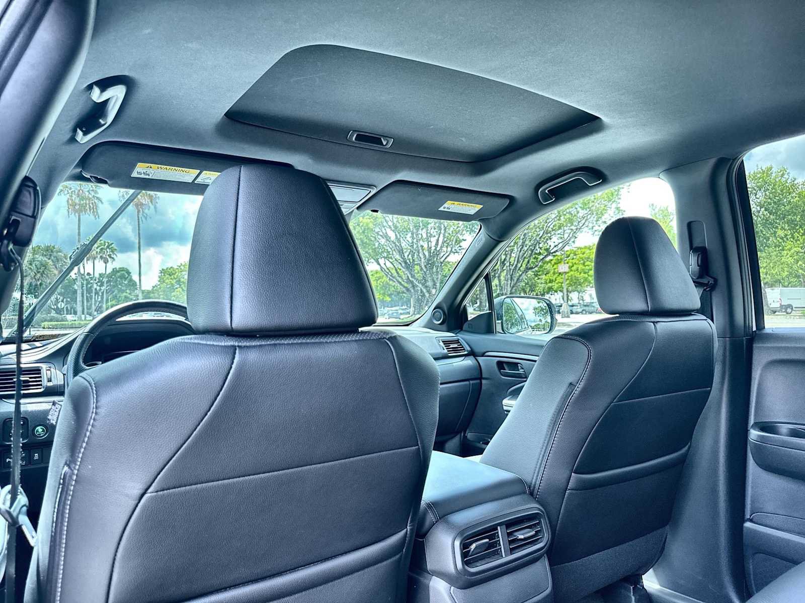 Used 2025 Honda Passport EX-L image 23