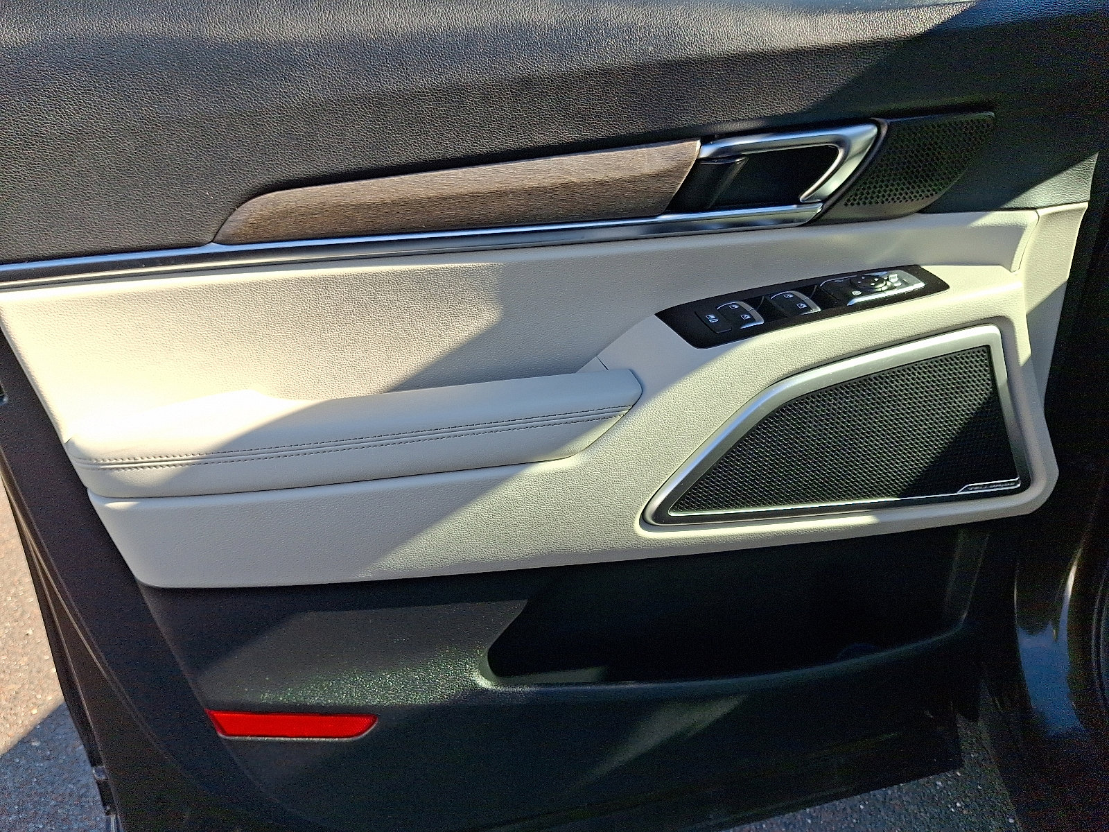 Certified 2022 Kia Telluride EX w/ EX Premium Package image 14