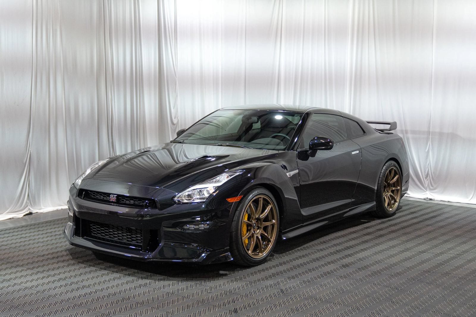 Used 2024 Nissan GT-R w/ T-Spec Takumi Edition AWD/4WD image 3
