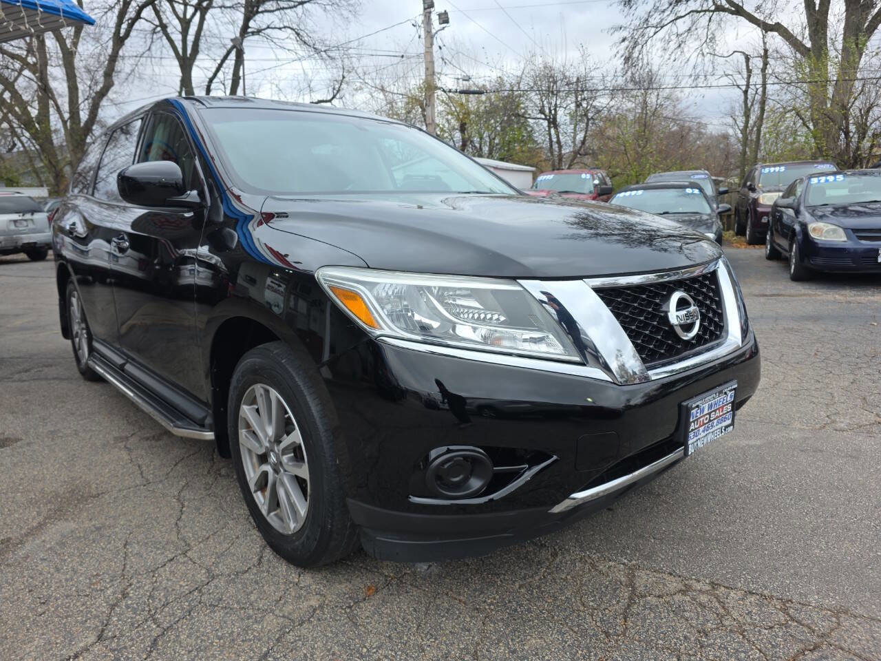 Used 2014 Nissan Pathfinder S image 5