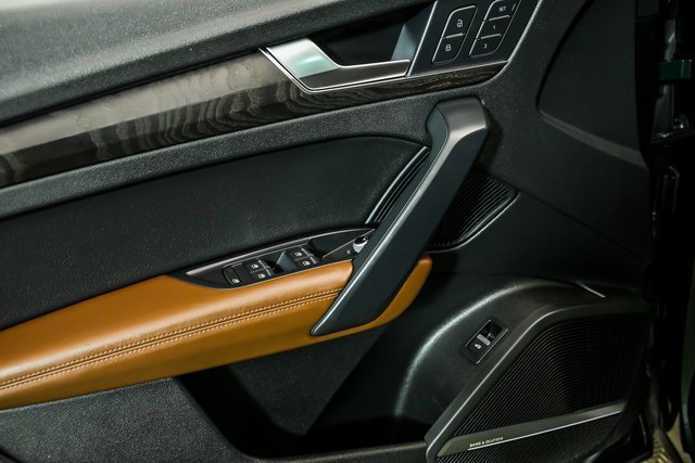 Used 2018 Audi Q5 Prestige w/ Prestige Package image 9