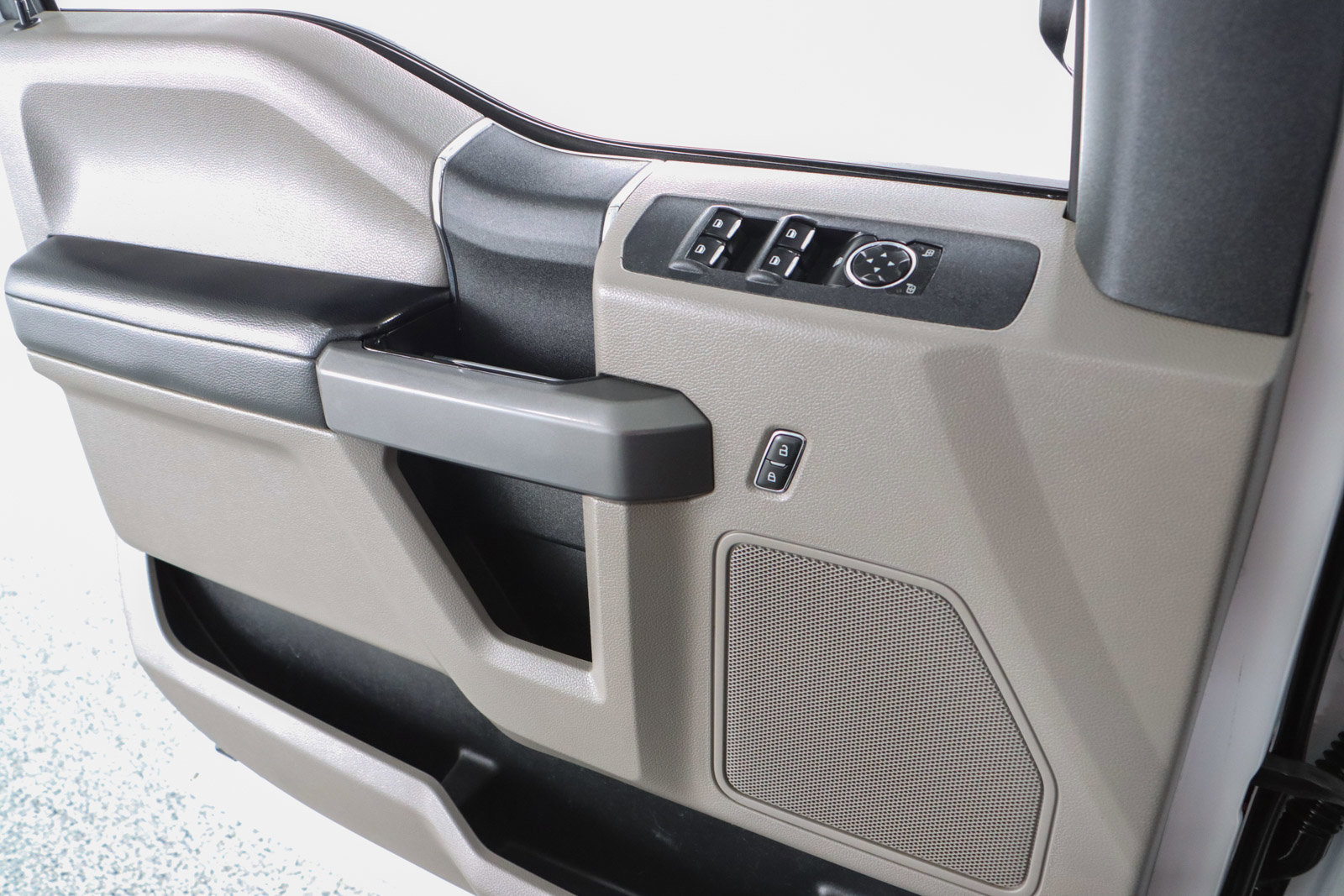 Used 2019 Ford F250 XLT w/ FX4 Off-Road Package image 23