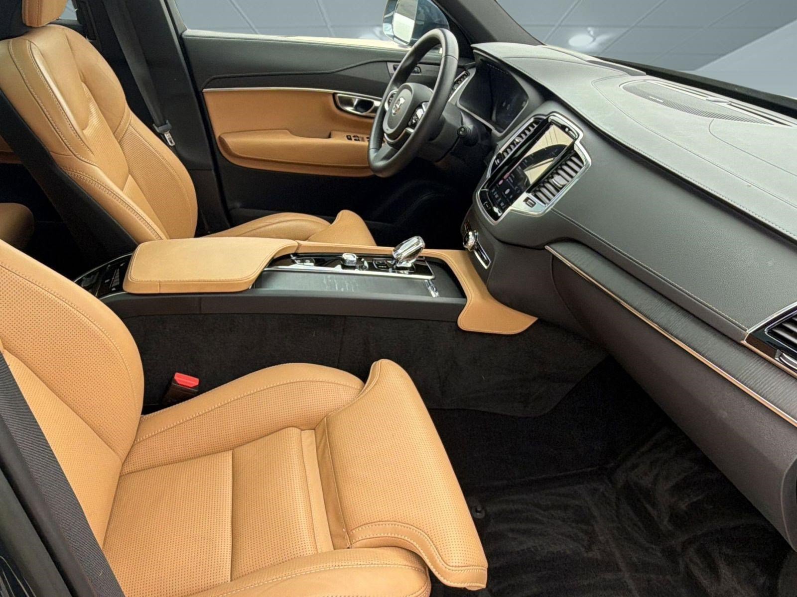 Certified 2023 Volvo XC90 B6 Ultimate w/ Protection Package Premier AWD/4WD image 30