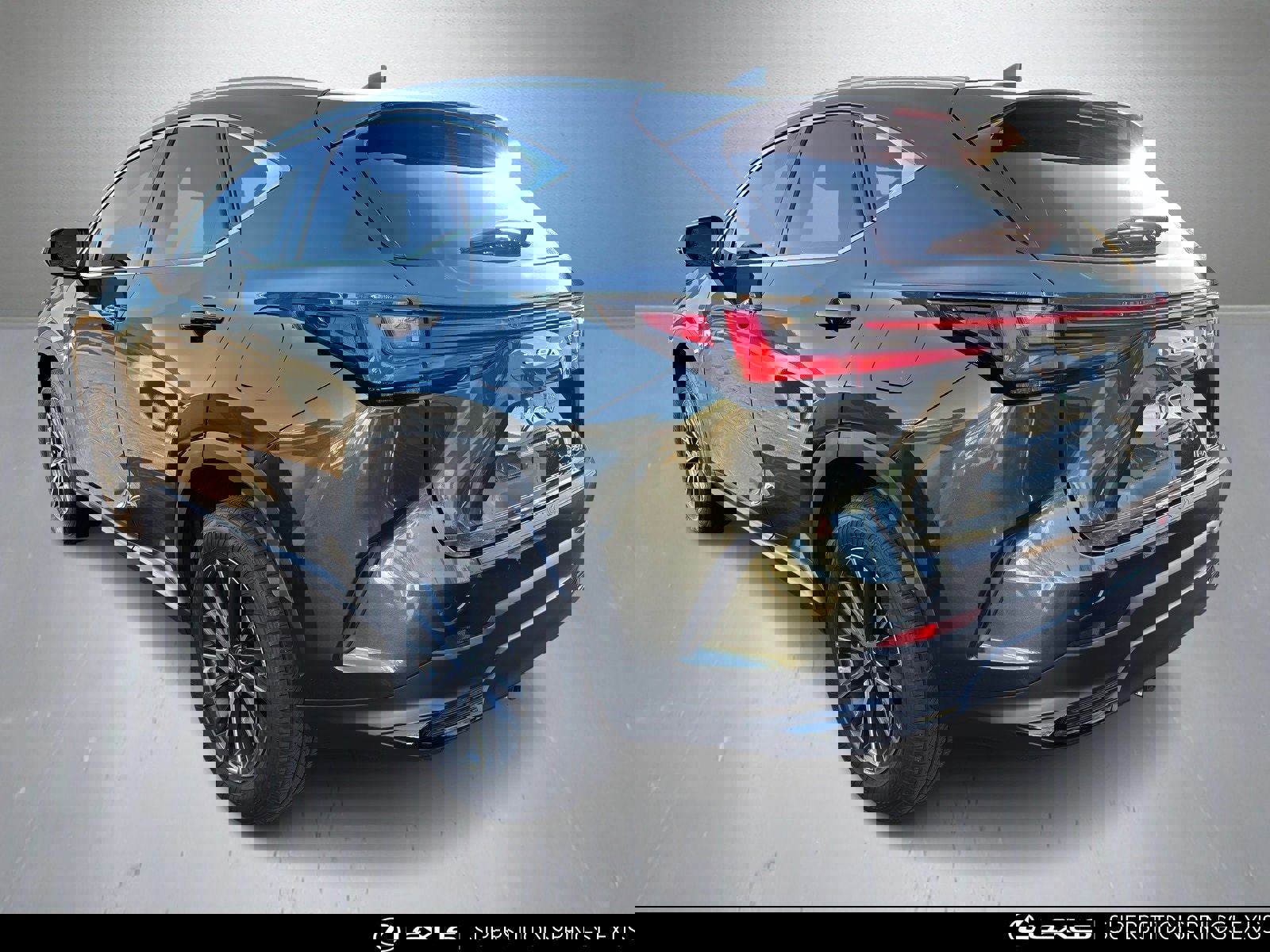 Certified 2024 Lexus NX 250 FWD w/ Premium Package image 4