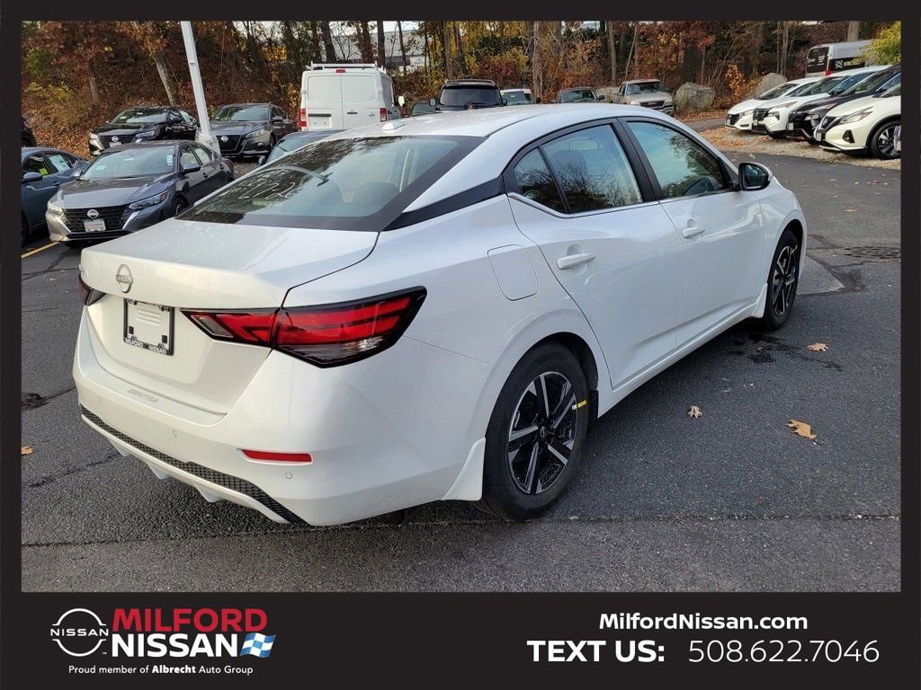 Used 2025 Nissan Sentra SV w/ Trunk Package image 4