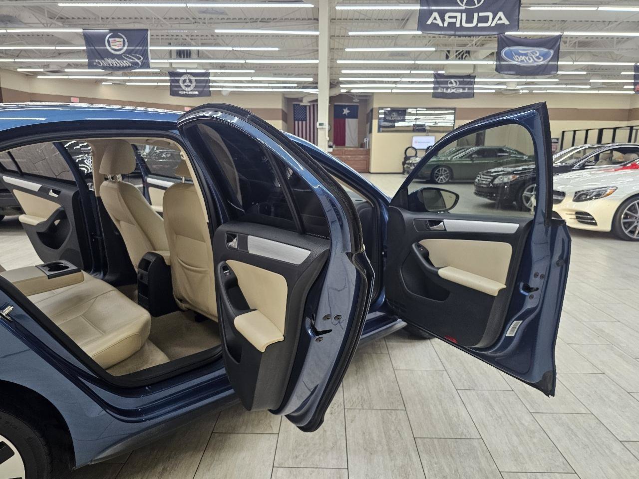 Used 2015 Volkswagen Jetta SEL Premium FWD image 13