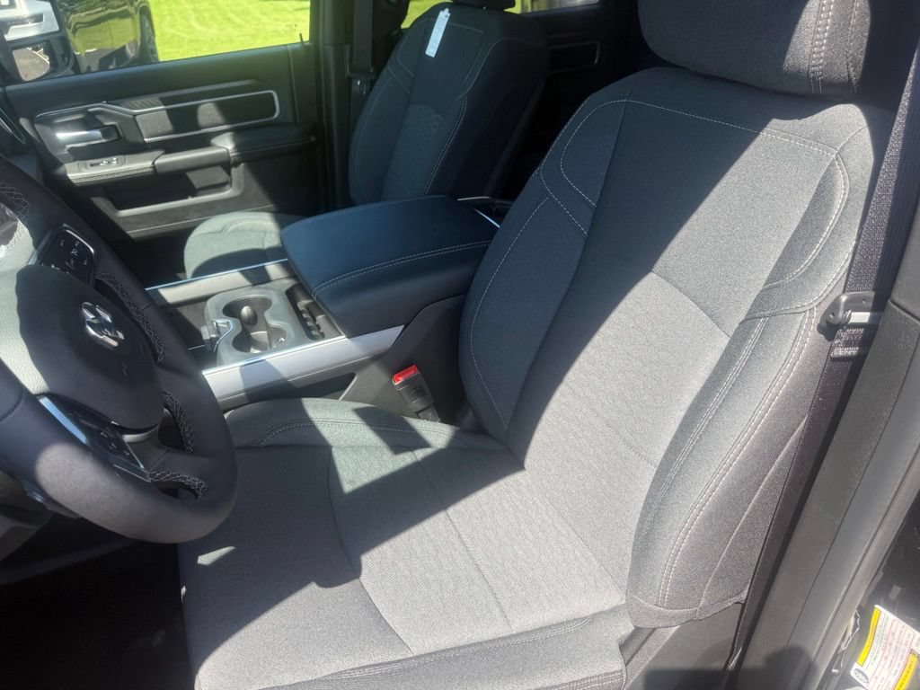 New 2026 RAM 2500 Big Horn AWD/4WD image 17