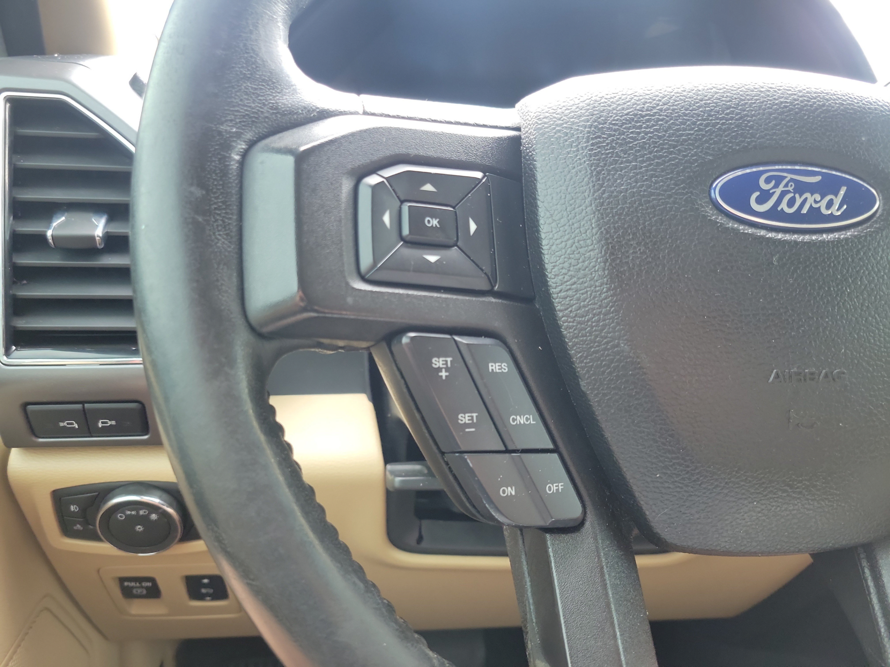 Used 2018 Ford F150 XLT w/ Equipment Group 302A Luxury AWD/4WD image 21