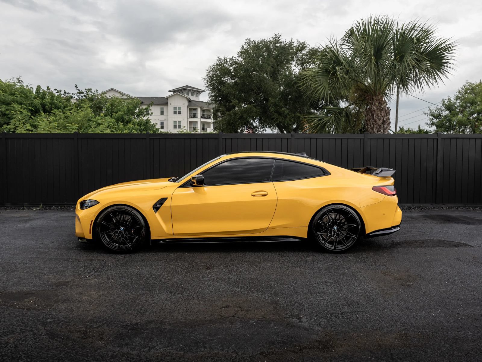 Used 2022 BMW M4 xDrive Competition w/ M Carbon Exterior Package AWD/4WD image 7