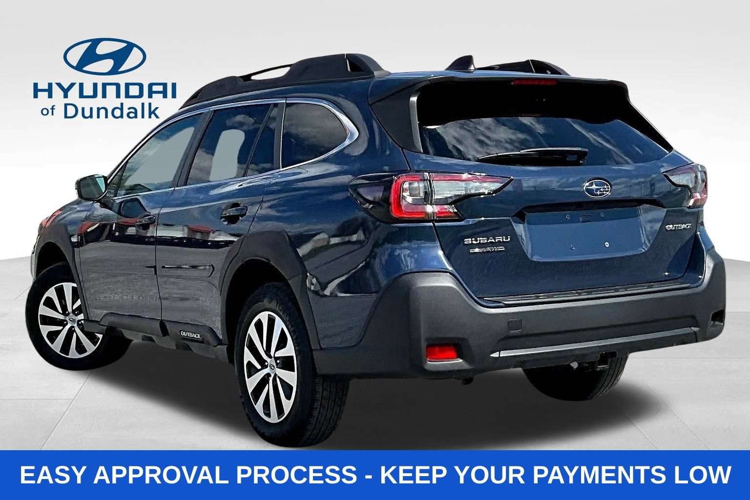 Used 2023 Subaru Outback Premium AWD/4WD image 5