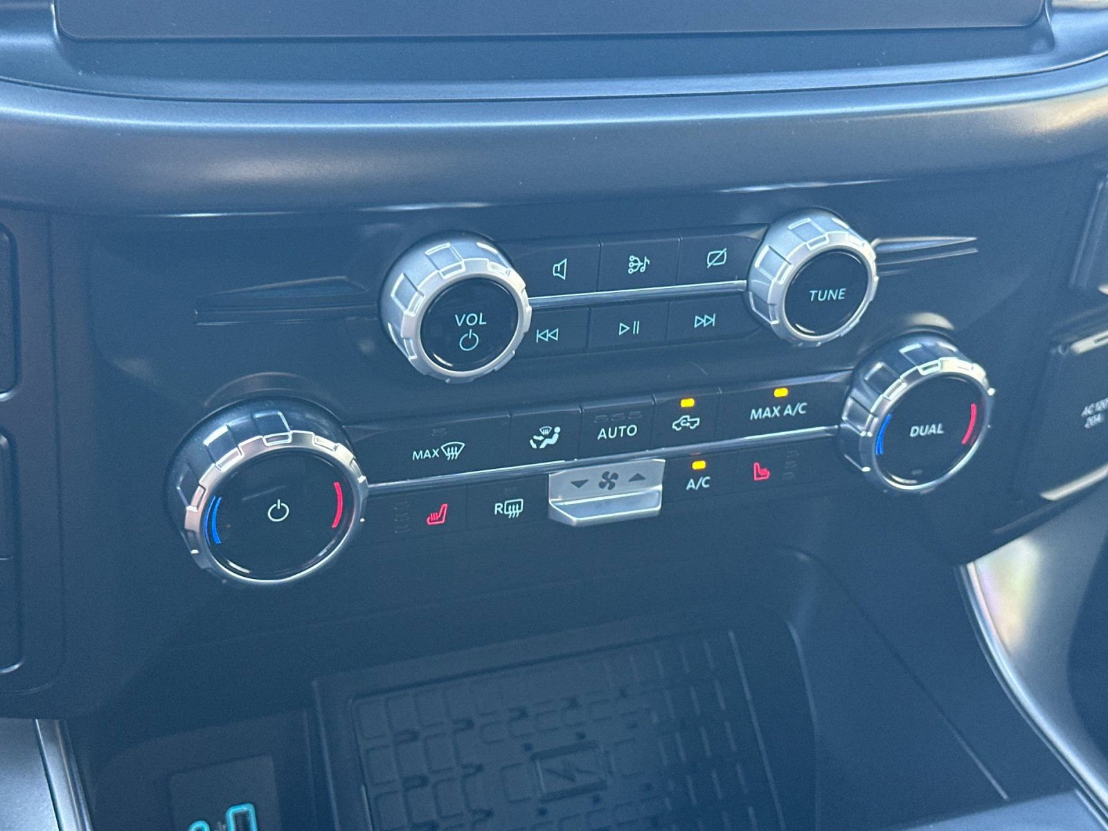 Used 2024 Ford F150 XLT w/ Equipment Group 302A MID image 24