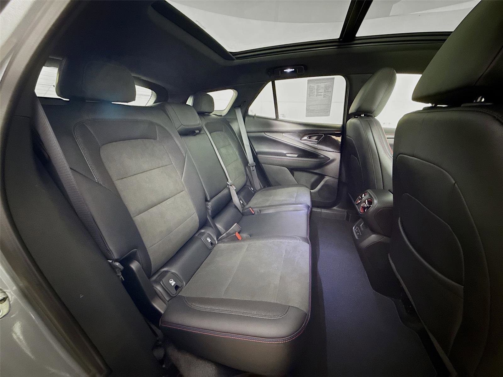 Used 2025 Chevrolet Blazer EV RS image 28