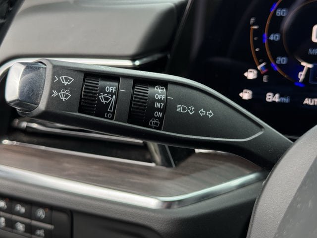 Used 2025 Chevrolet Tahoe LS AWD/4WD image 23