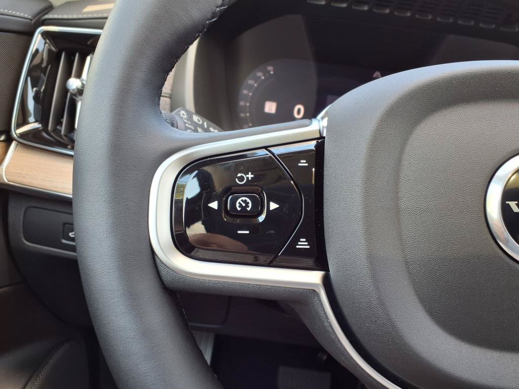 New 2026 Volvo XC90 B5 Core AWD/4WD image 20