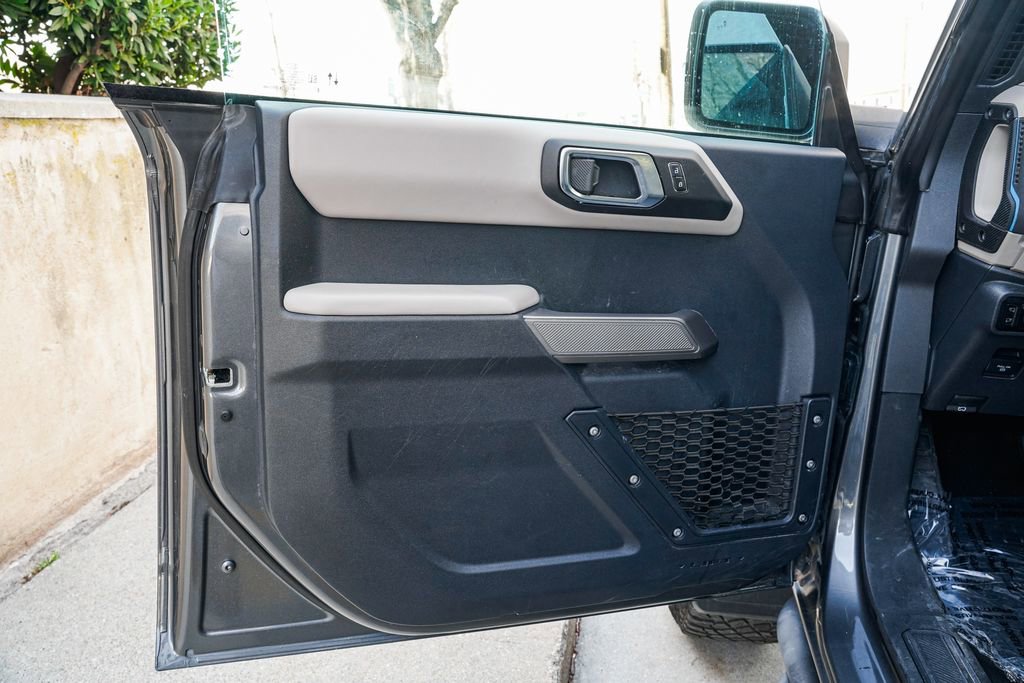 Used 2023 Ford Bronco Wildtrak image 9