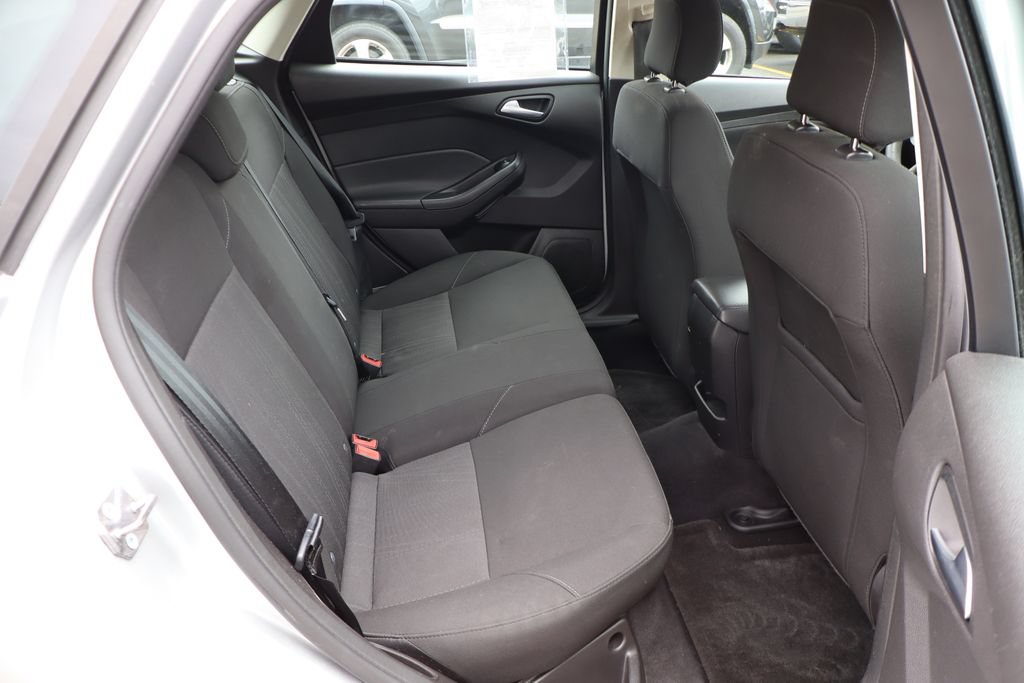 Used 2018 Ford Focus SE FWD image 33