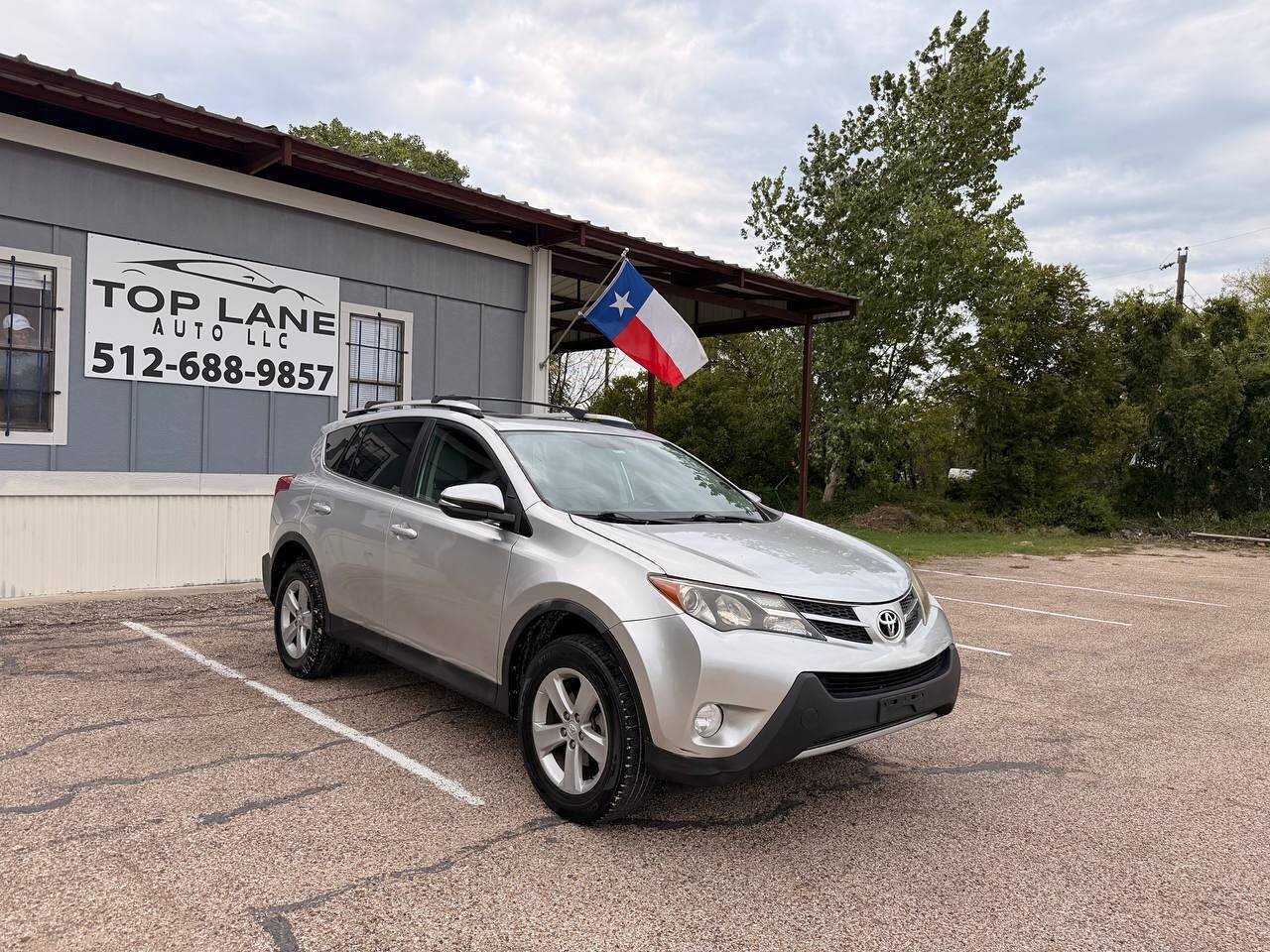 Used 2014 Toyota RAV4 XLE FWD image 4