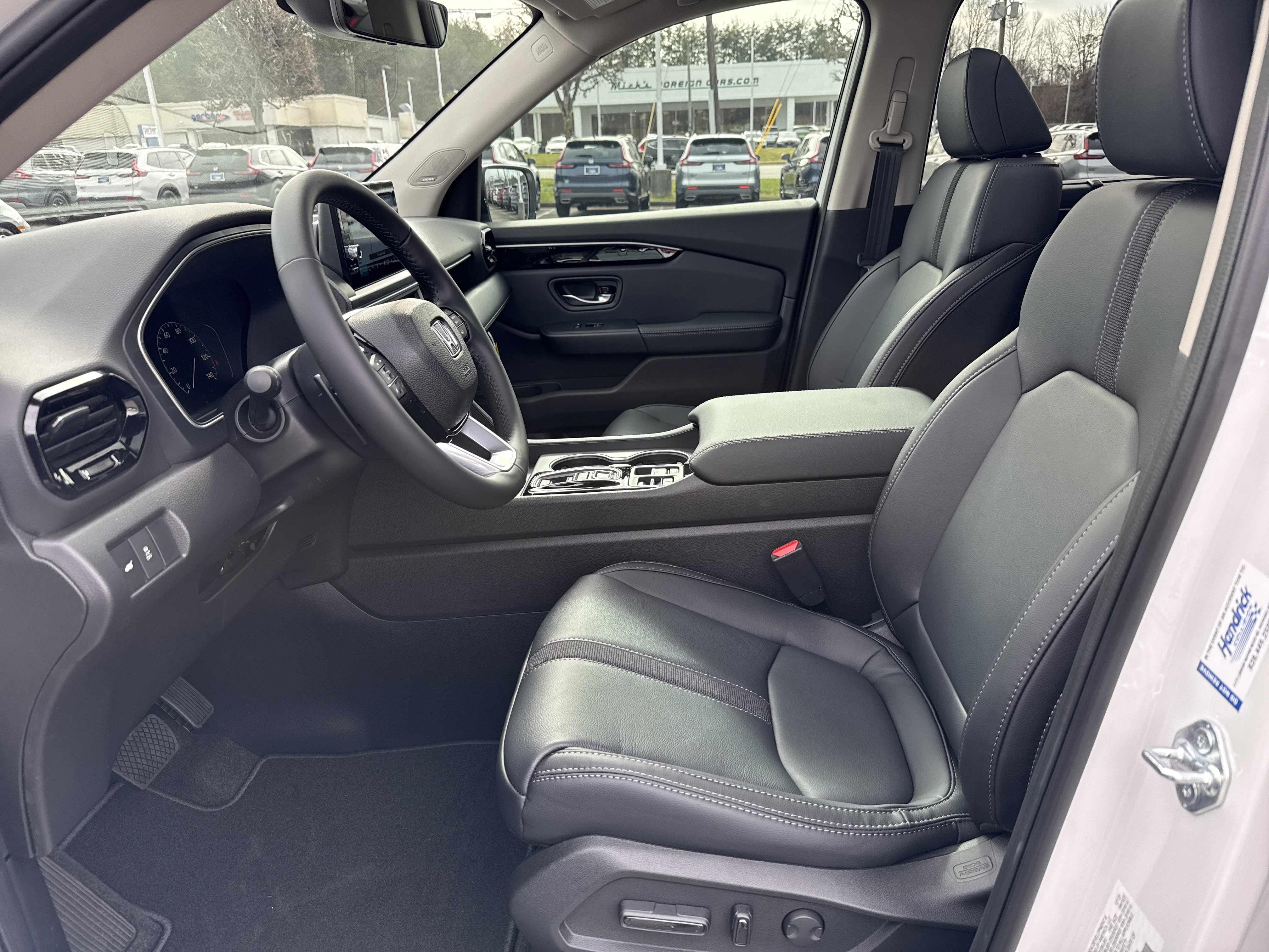 New 2025 Honda Pilot Touring image 14