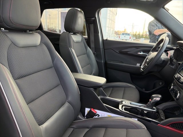 Used 2023 Chevrolet TrailBlazer RS w/ Sun and Liftgate Package image 30