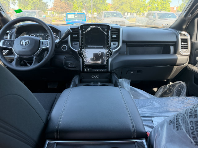 New 2026 RAM 3500 Big Horn AWD/4WD image 29