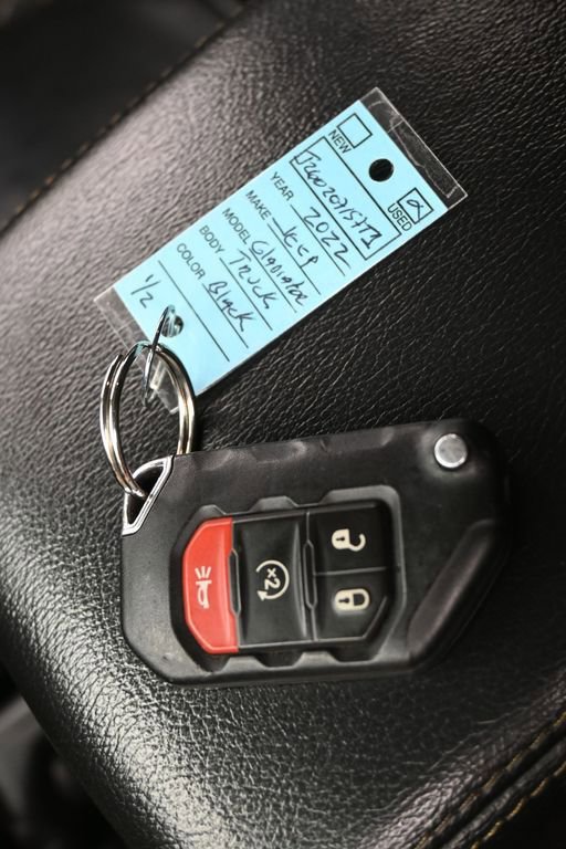 Used 2022 Jeep Gladiator Overland image 28