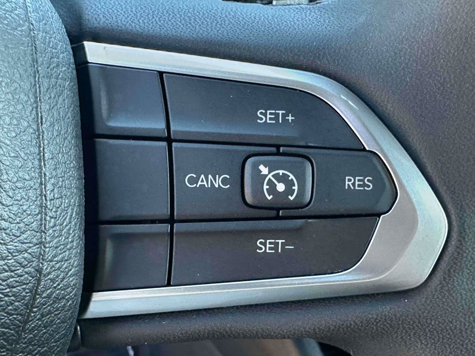 Used 2023 Jeep Compass Latitude AWD/4WD image 20