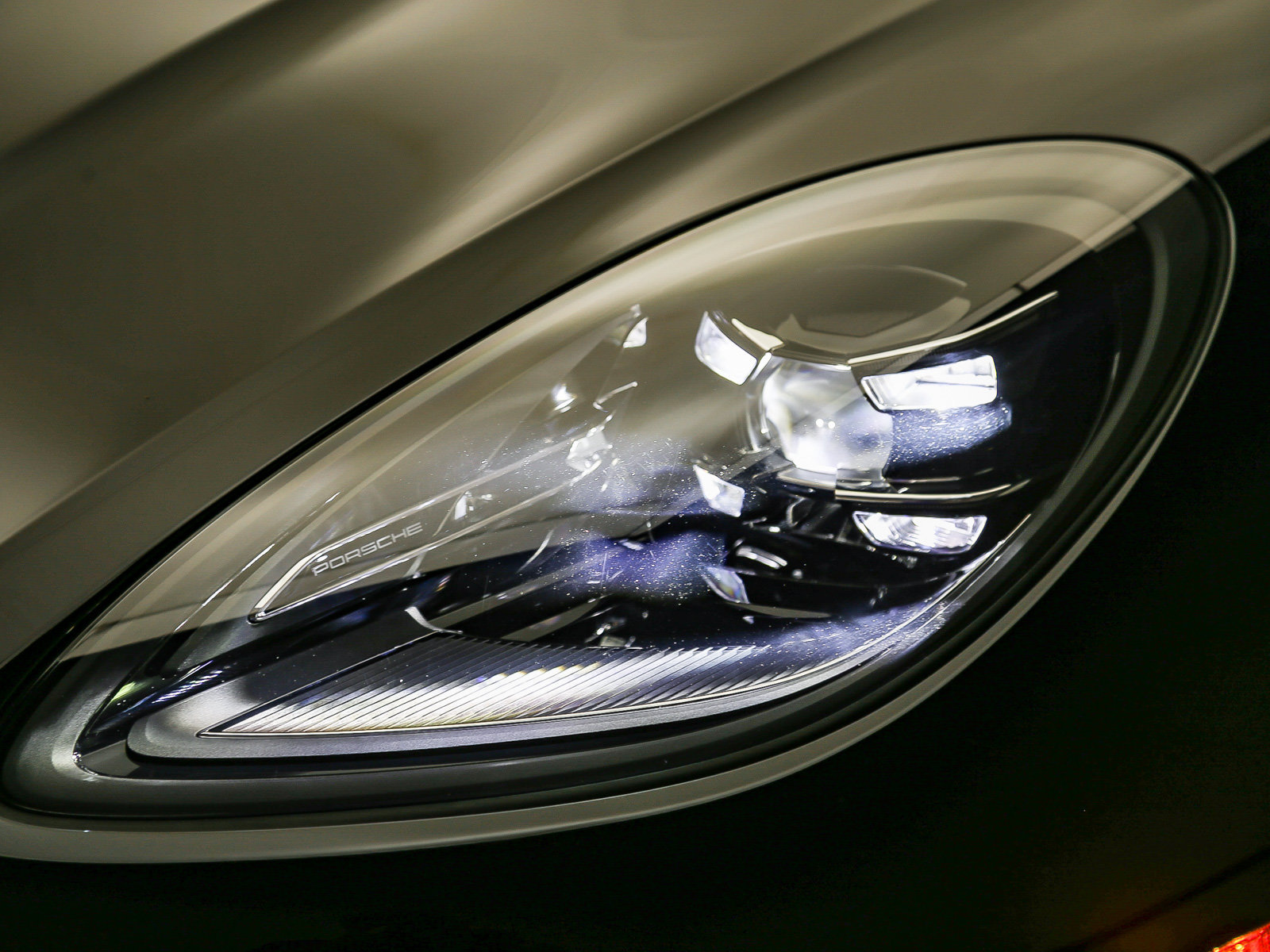 Certified 2026 Porsche Macan S AWD/4WD image 11