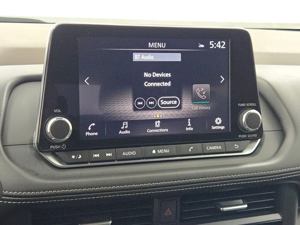 Used 2023 Nissan Rogue SV image 28