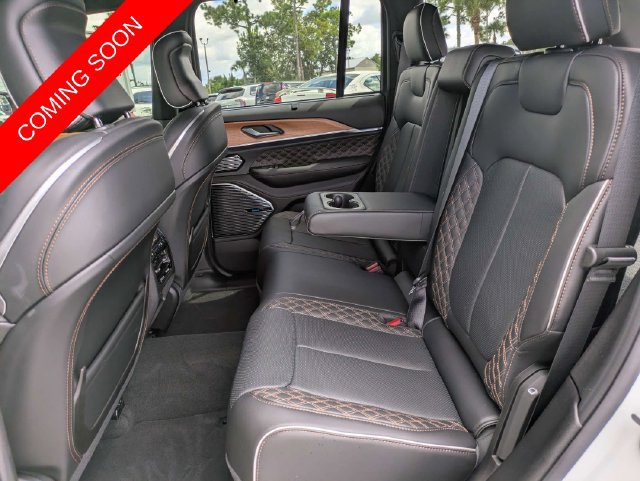 Certified 2026 Jeep Grand Cherokee Summit w/ Obsidian Package AWD/4WD image 12
