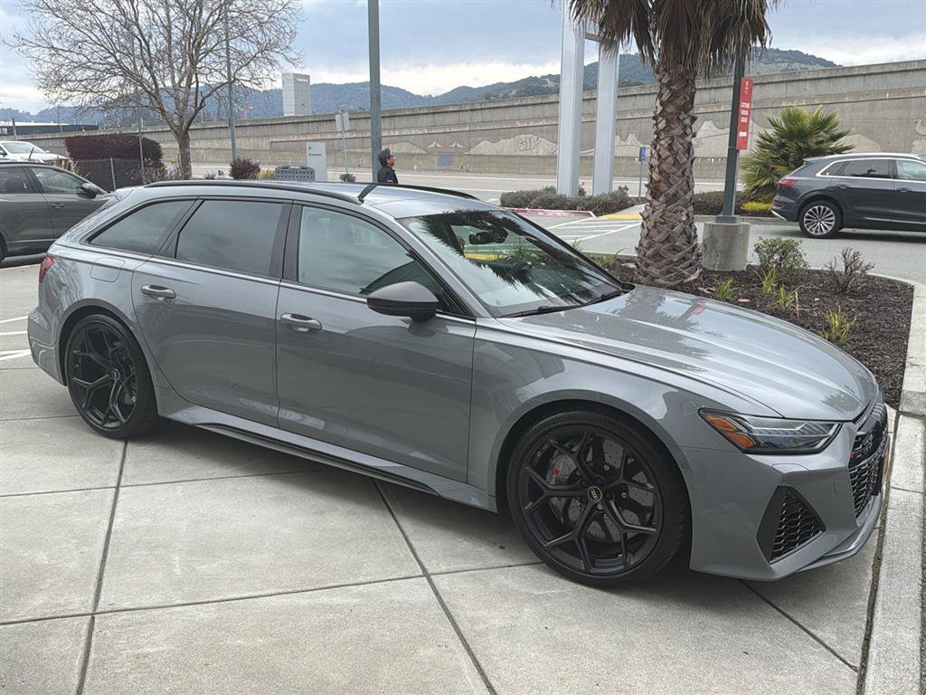 Used 2025 Audi RS 6 performance image 5