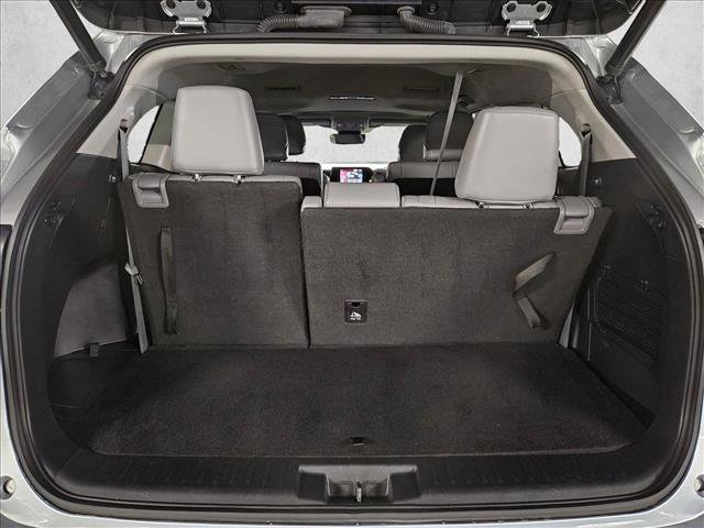 Used 2021 Toyota Highlander XLE image 6