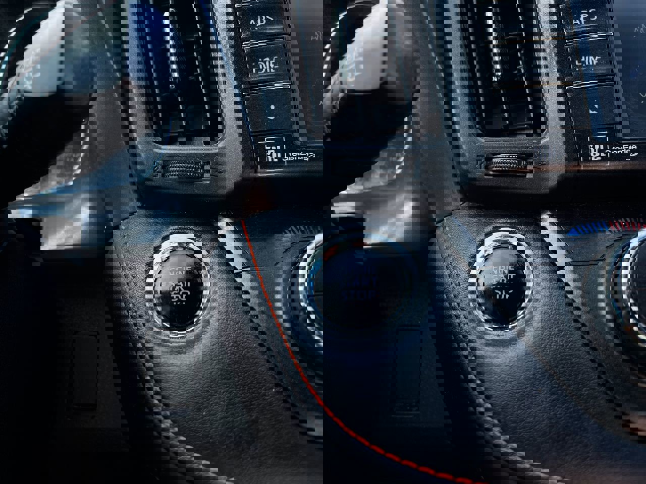 Used 2017 Toyota RAV4 SE image 17