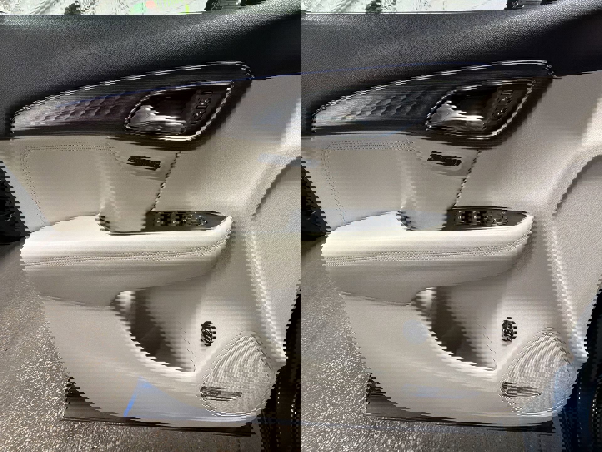 Used 2023 Buick Envision Avenir image 22