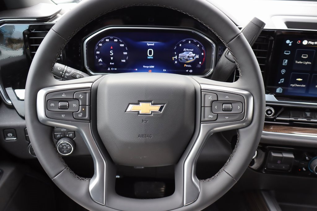 New 2026 Chevrolet Silverado 3500 LT image 7