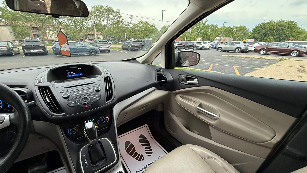 Used 2017 Ford C-MAX Energi SE w/ Equipment Group 402A FWD image 18