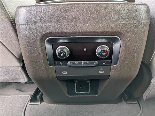 Used 2022 Chevrolet Tahoe LT w/ LT Signature Package RWD image 18