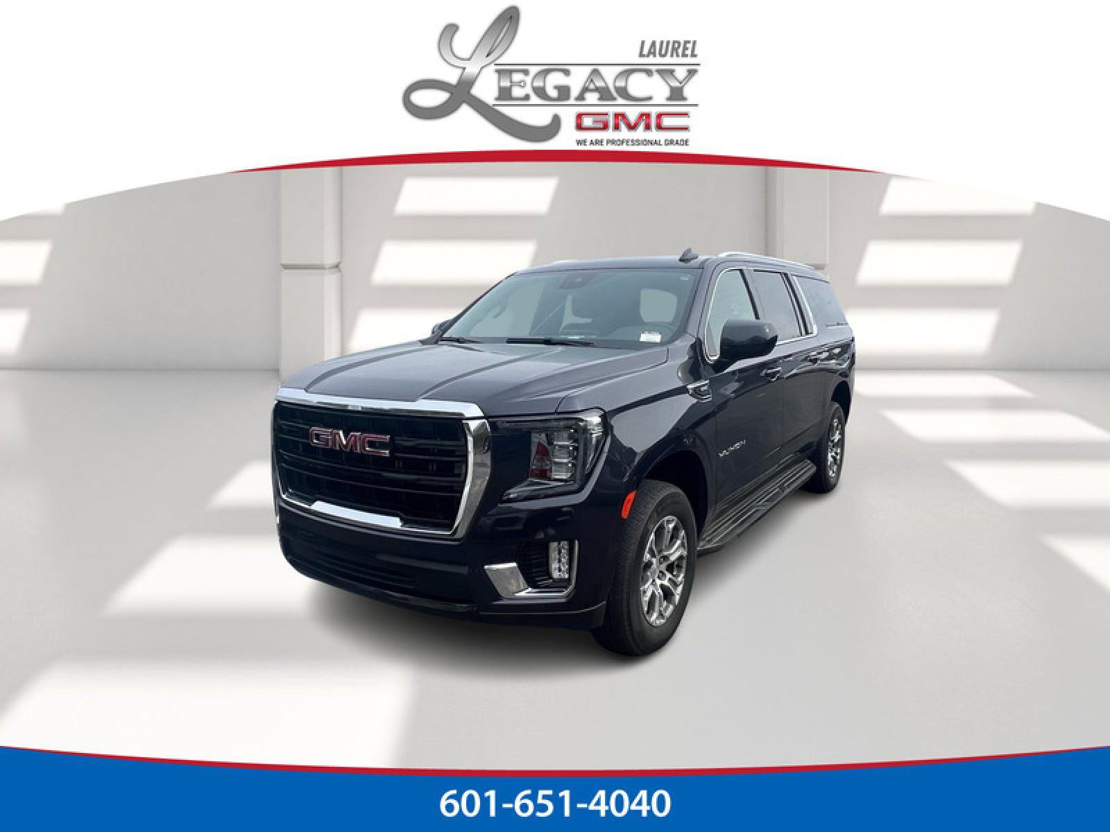 Used 2023 GMC Yukon XL SLE image 1