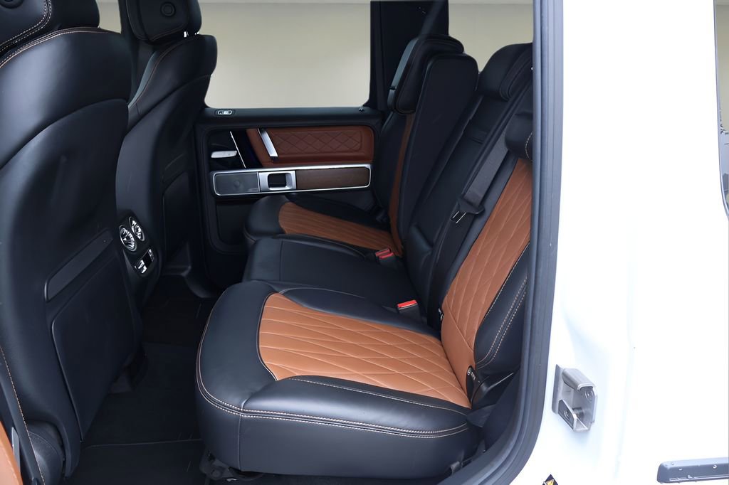 Used 2022 Mercedes-Benz G 550 image 13