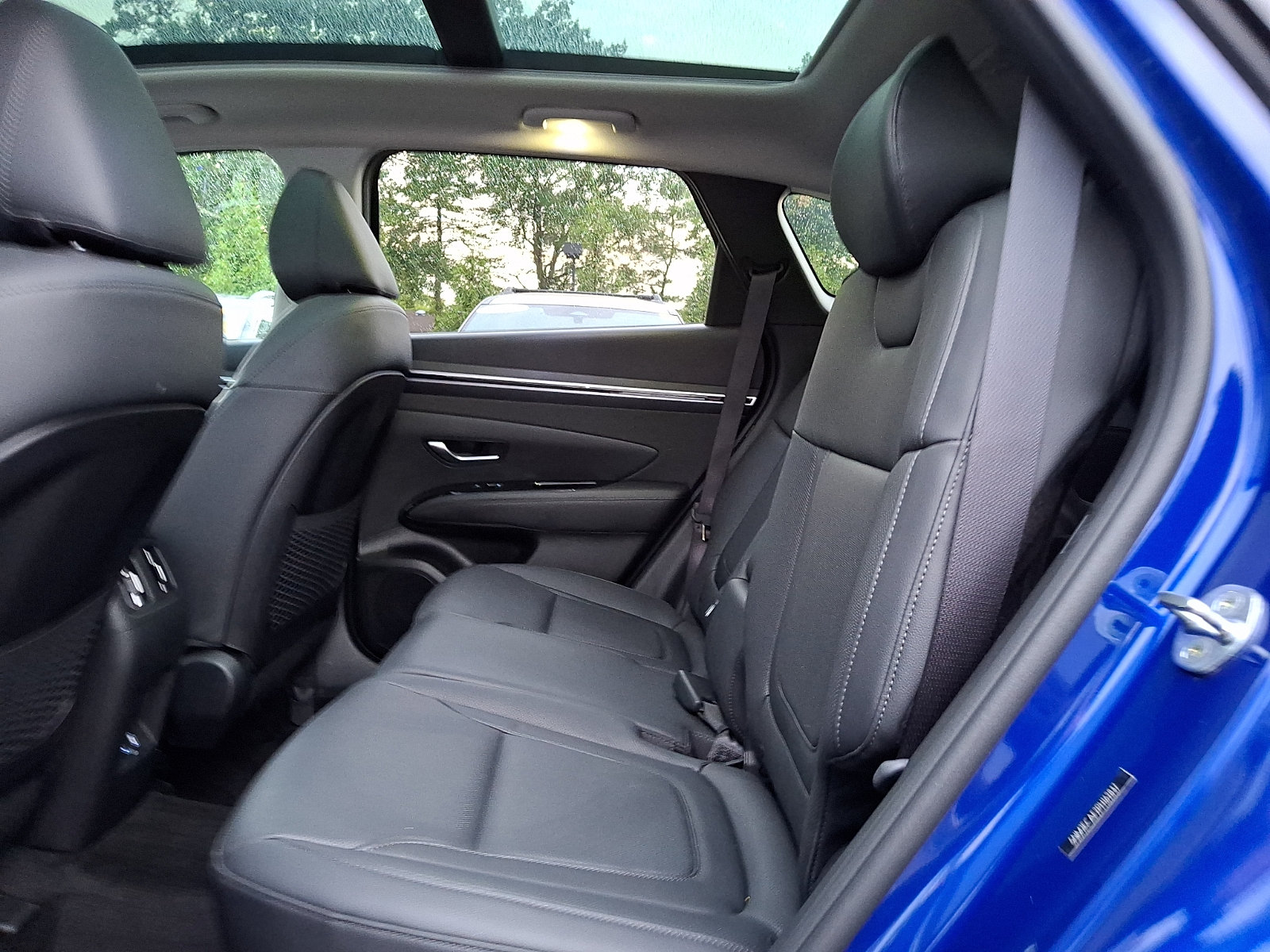 Certified 2023 Hyundai Tucson Limited w/ Cargo Package AWD/4WD image 10