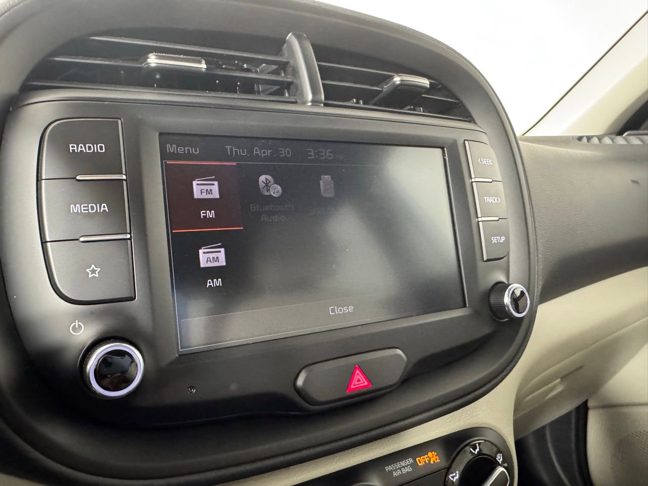 Used 2025 Kia Soul LX w/ LX Technology Package FWD image 14