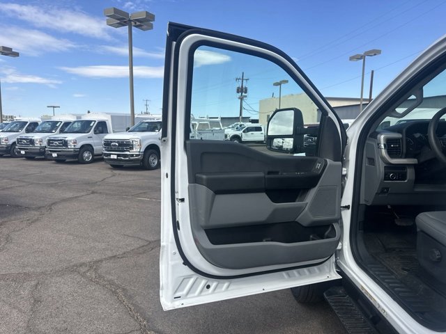 New 2023 Ford F550 2WD Regular Cab Super Duty image 34