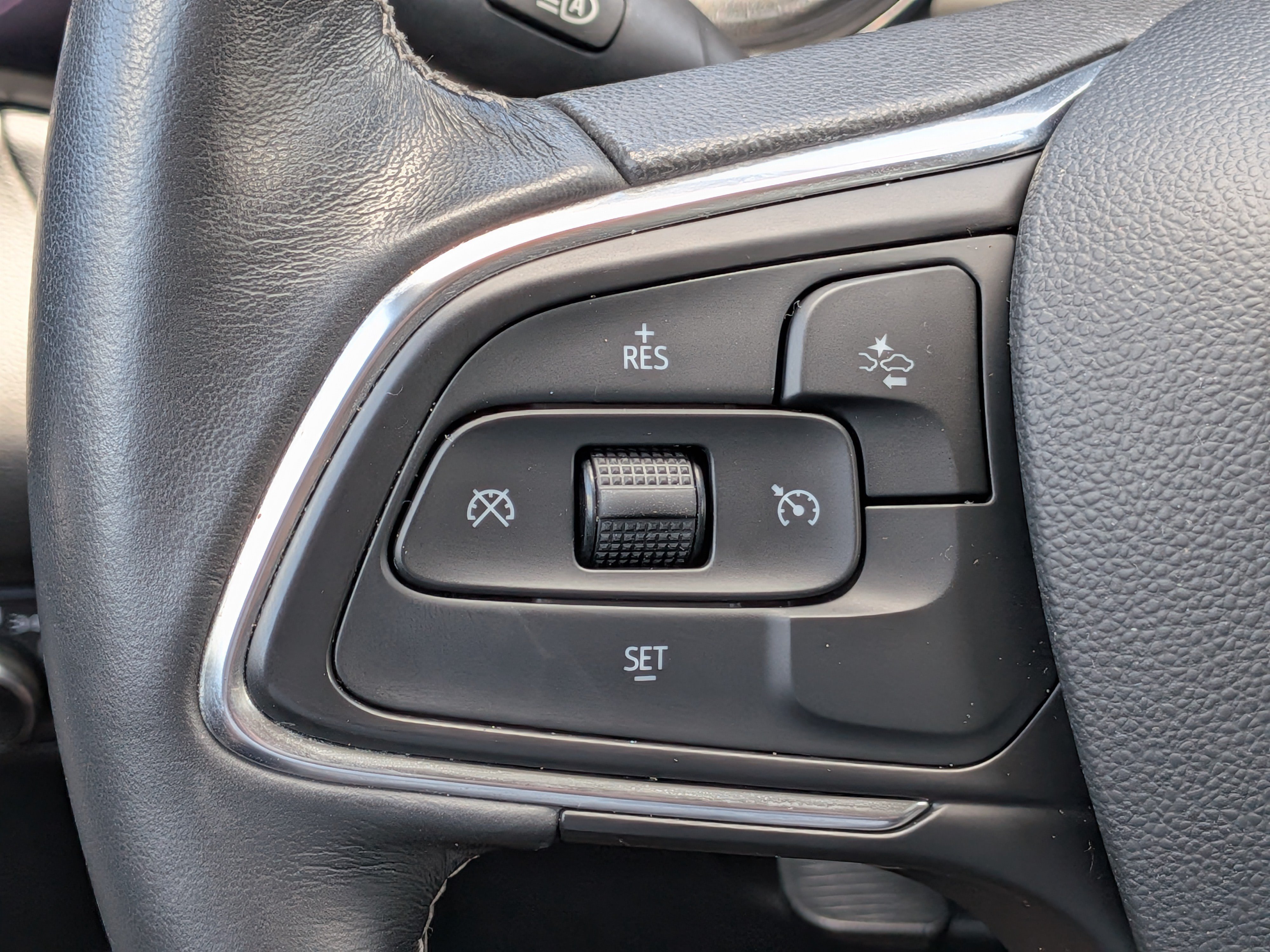 Certified 2021 Buick Encore GX Select FWD image 24