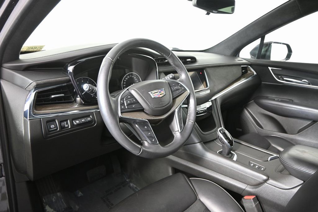 Used 2018 Cadillac XT5 Platinum w/ Driver Assist Package image 23