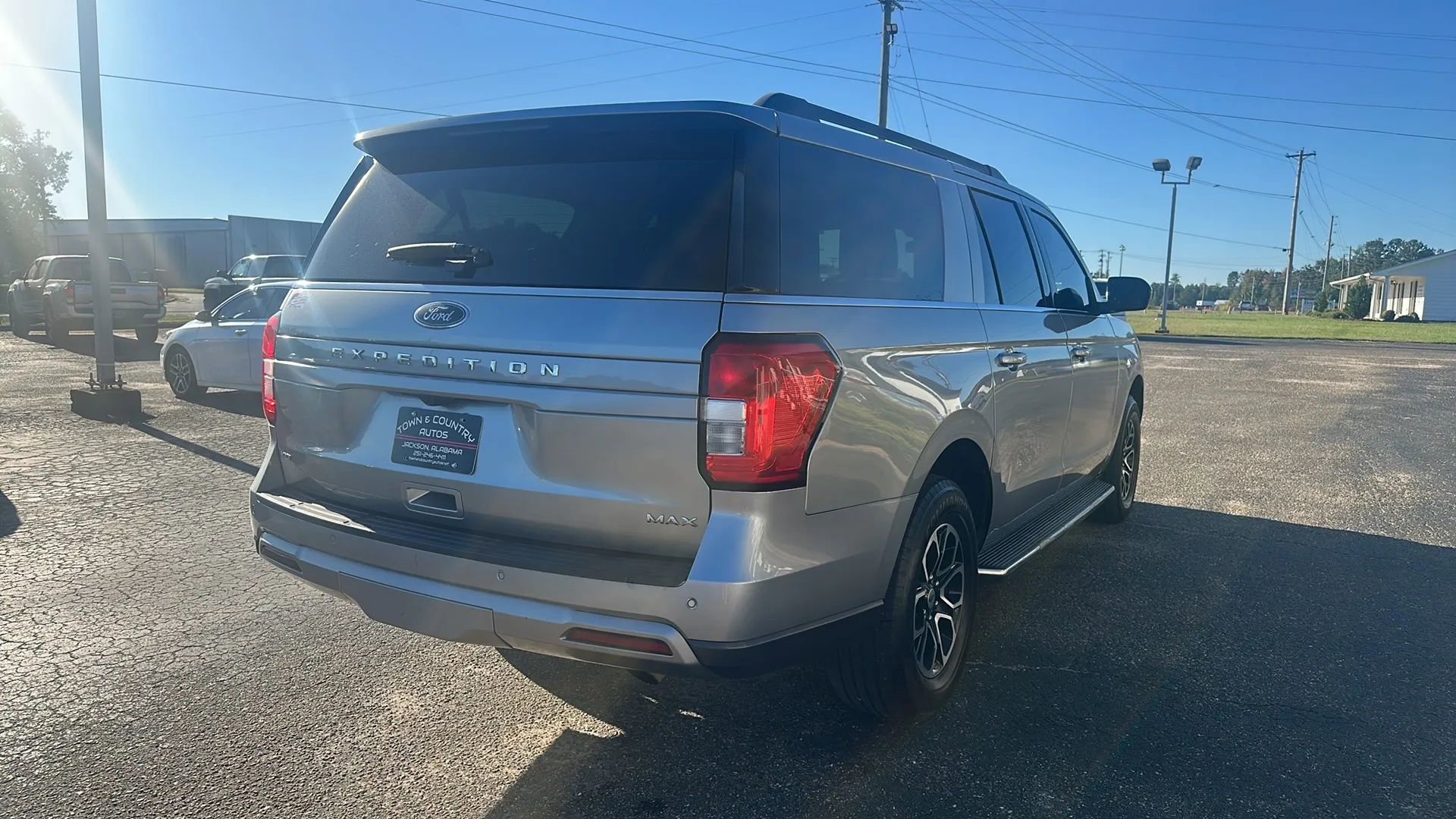 Used 2022 Ford Expedition Max XLT image 5