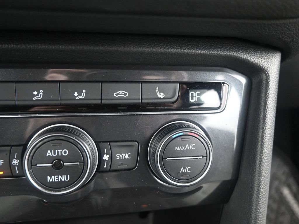 Used 2021 Volkswagen Tiguan SEL Premium R-Line image 30