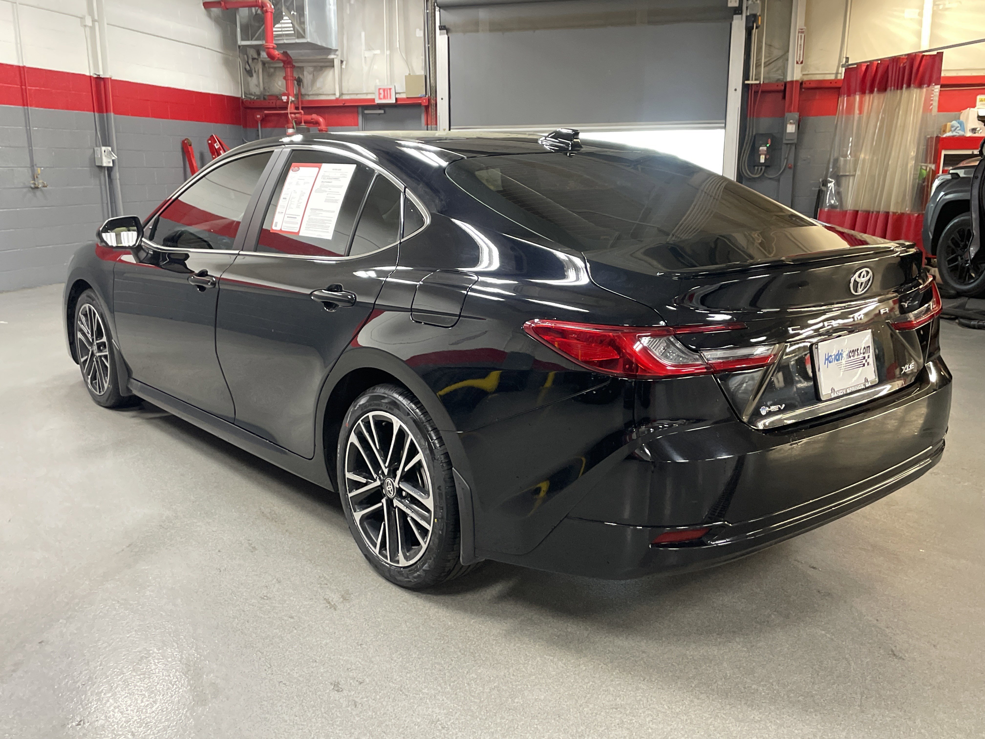 Certified 2025 Toyota Camry XLE FWD image 8