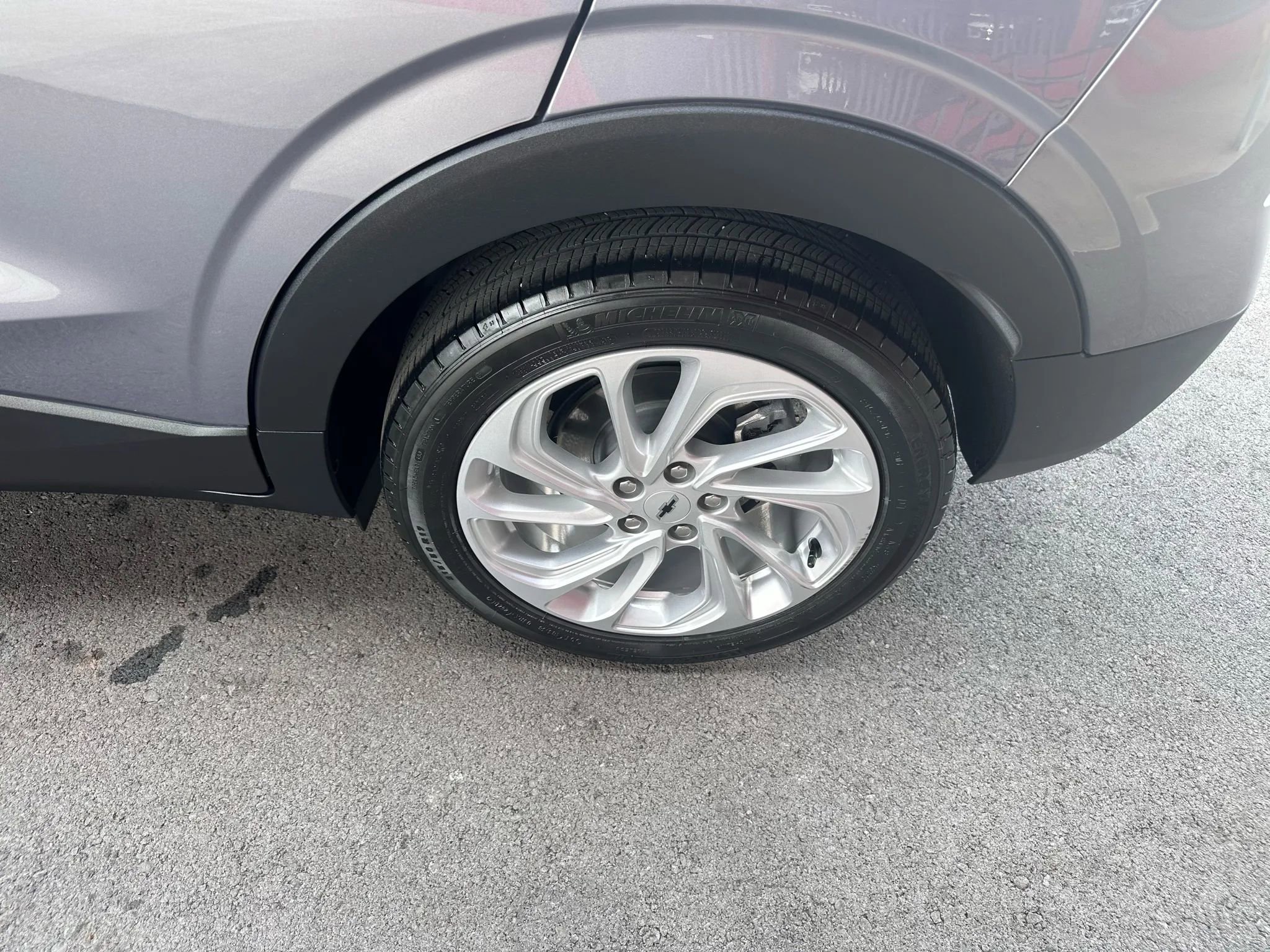 Used 2022 Chevrolet Bolt EUV LT w/ Driver Confidence Package image 14