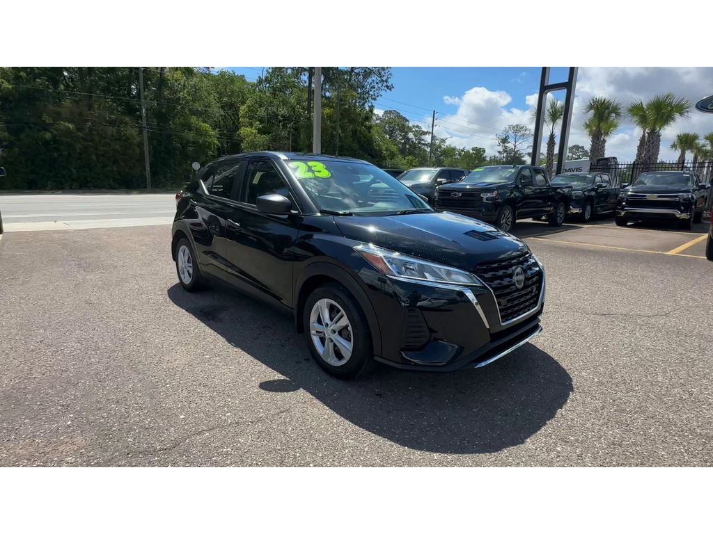 Used 2023 Nissan Kicks S FWD image 8